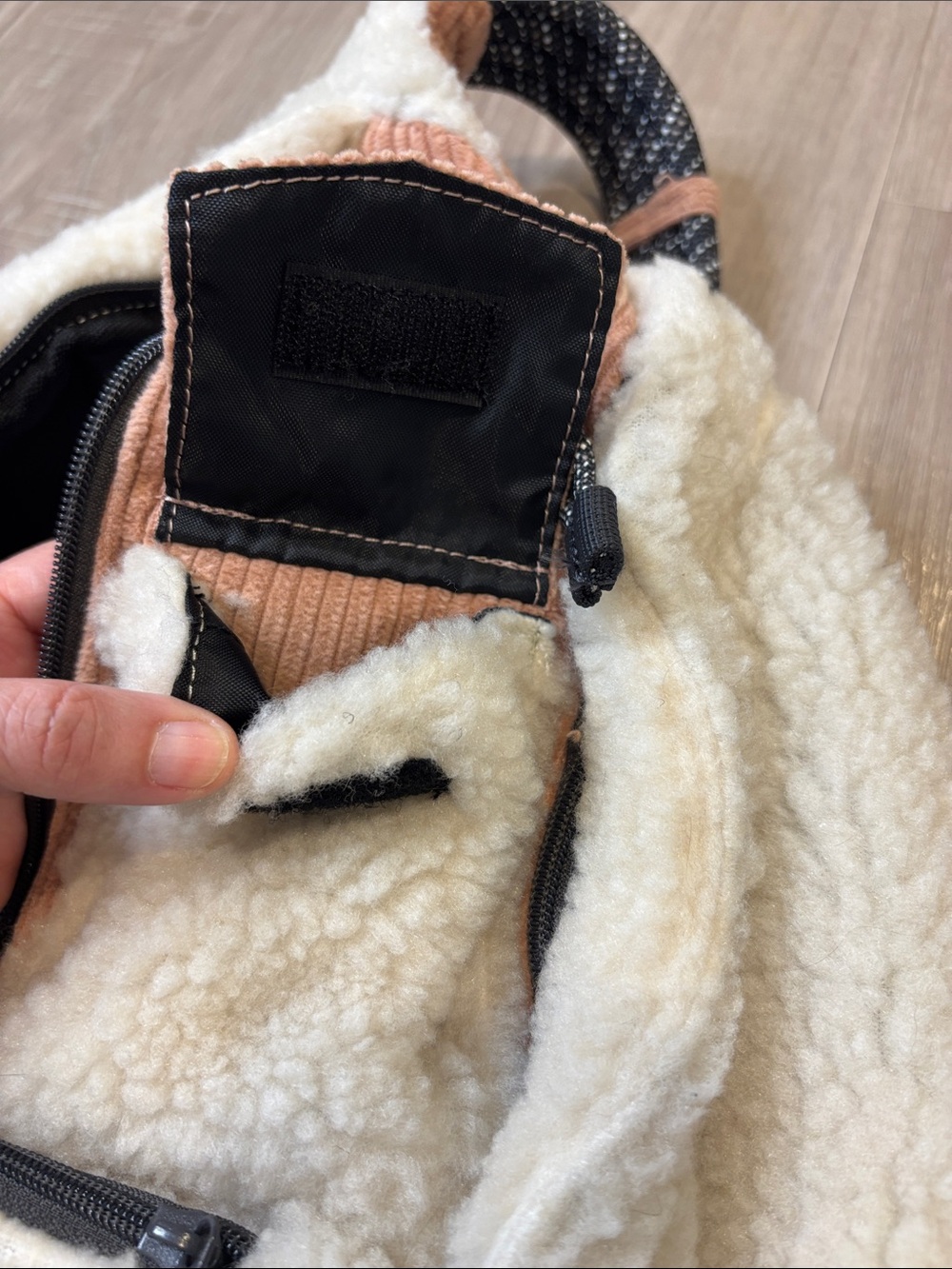 KAVU Rope Snug Sling Bag - Picture 7 of 16